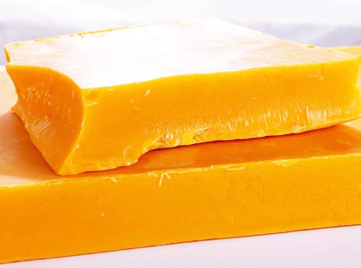 蜜蝋の基礎シートを作るための蜜蝋の平板