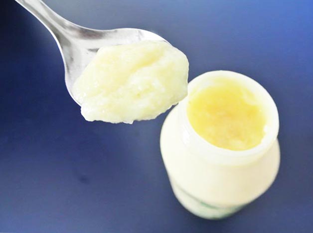 新鮮な蜂ローヤルゼリー